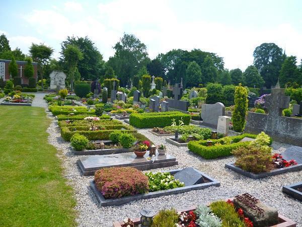 Reihengräber auf dem Friedhof in Straelen